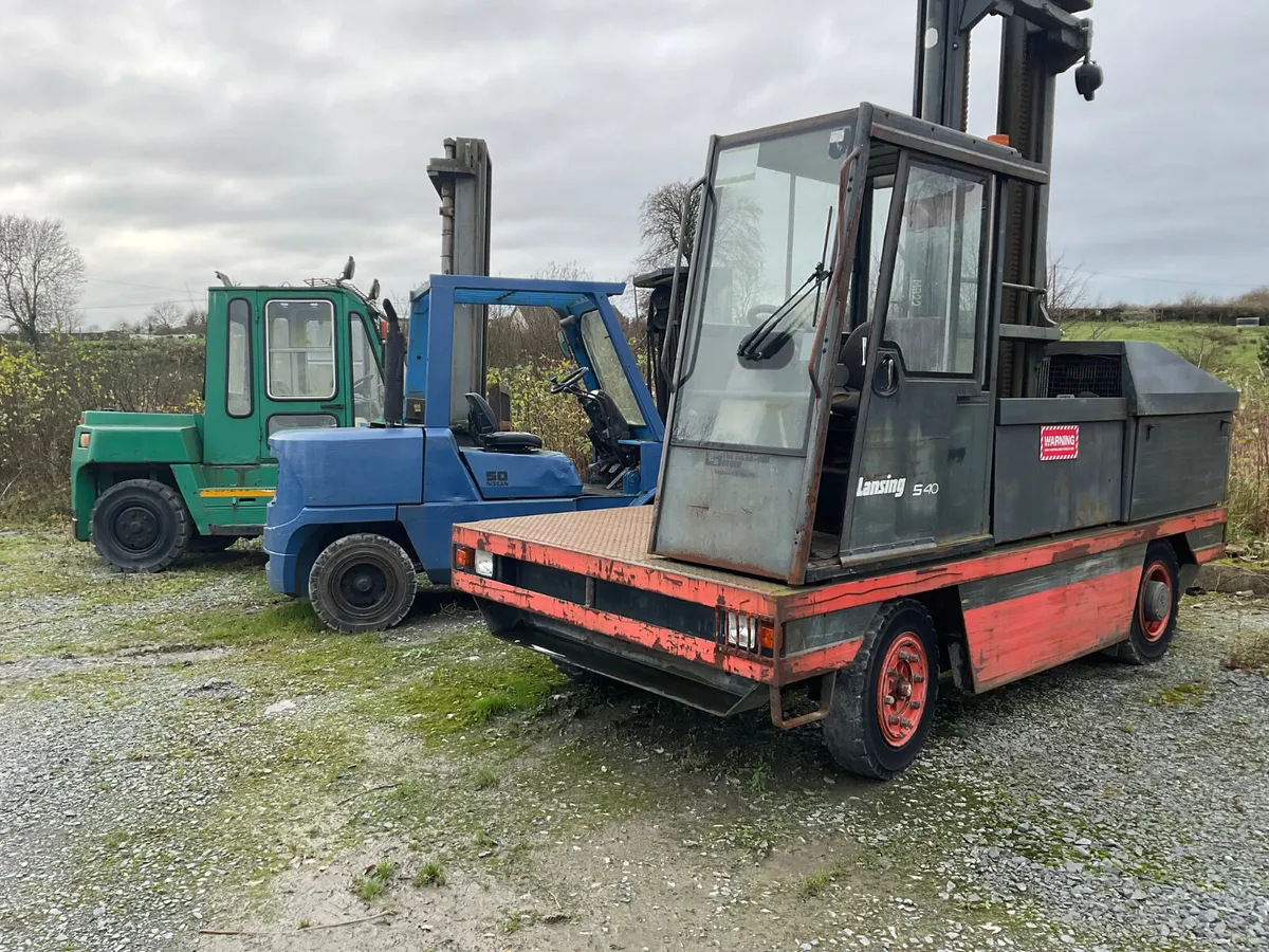 FORKLIFT - Image 1