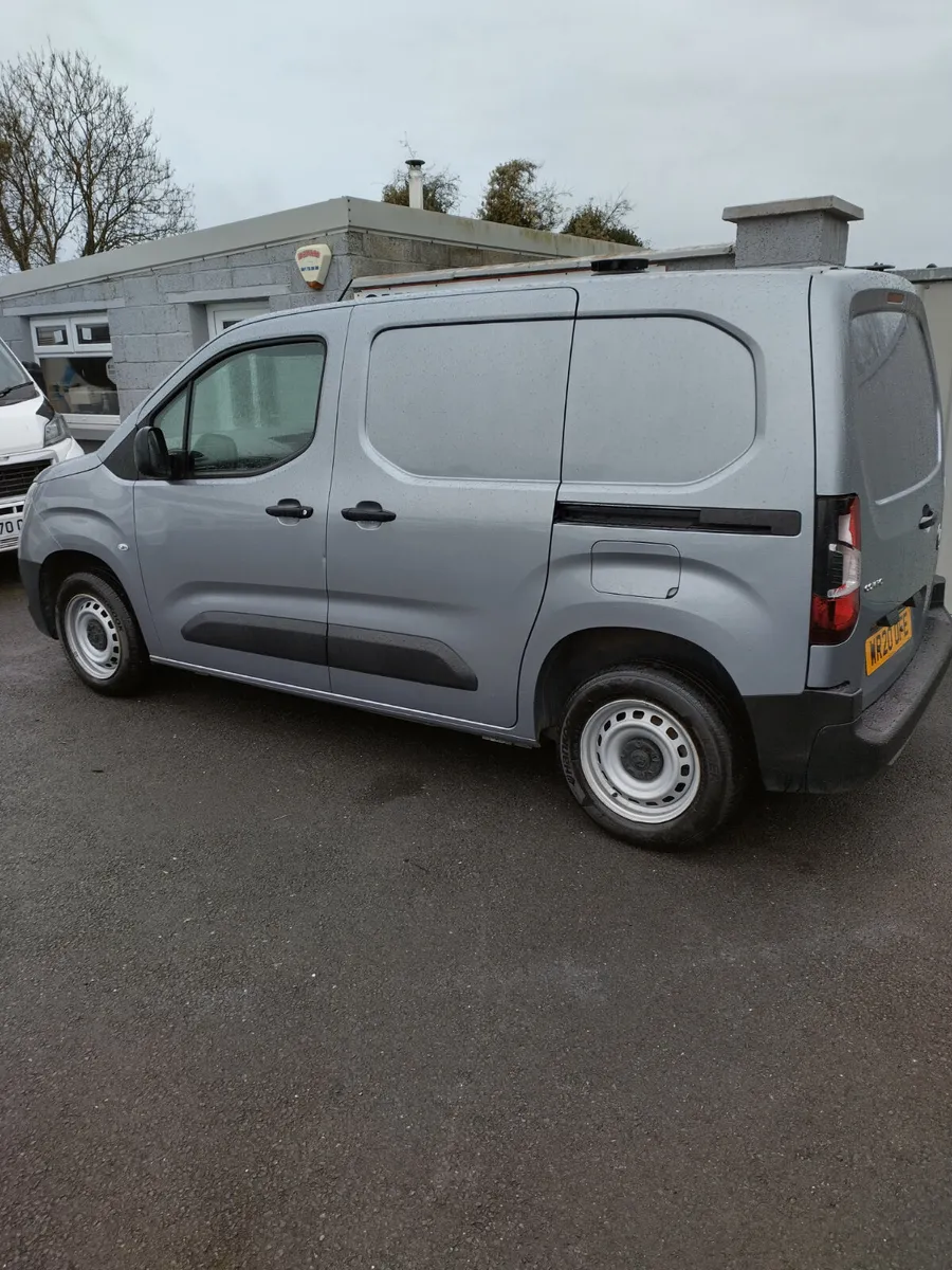 Vauxhall Combo 2020 - Image 3