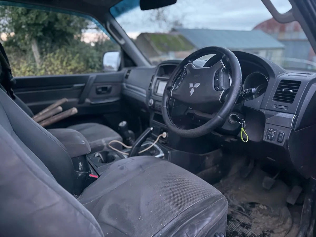 Mitsubishi Pajero - Image 3