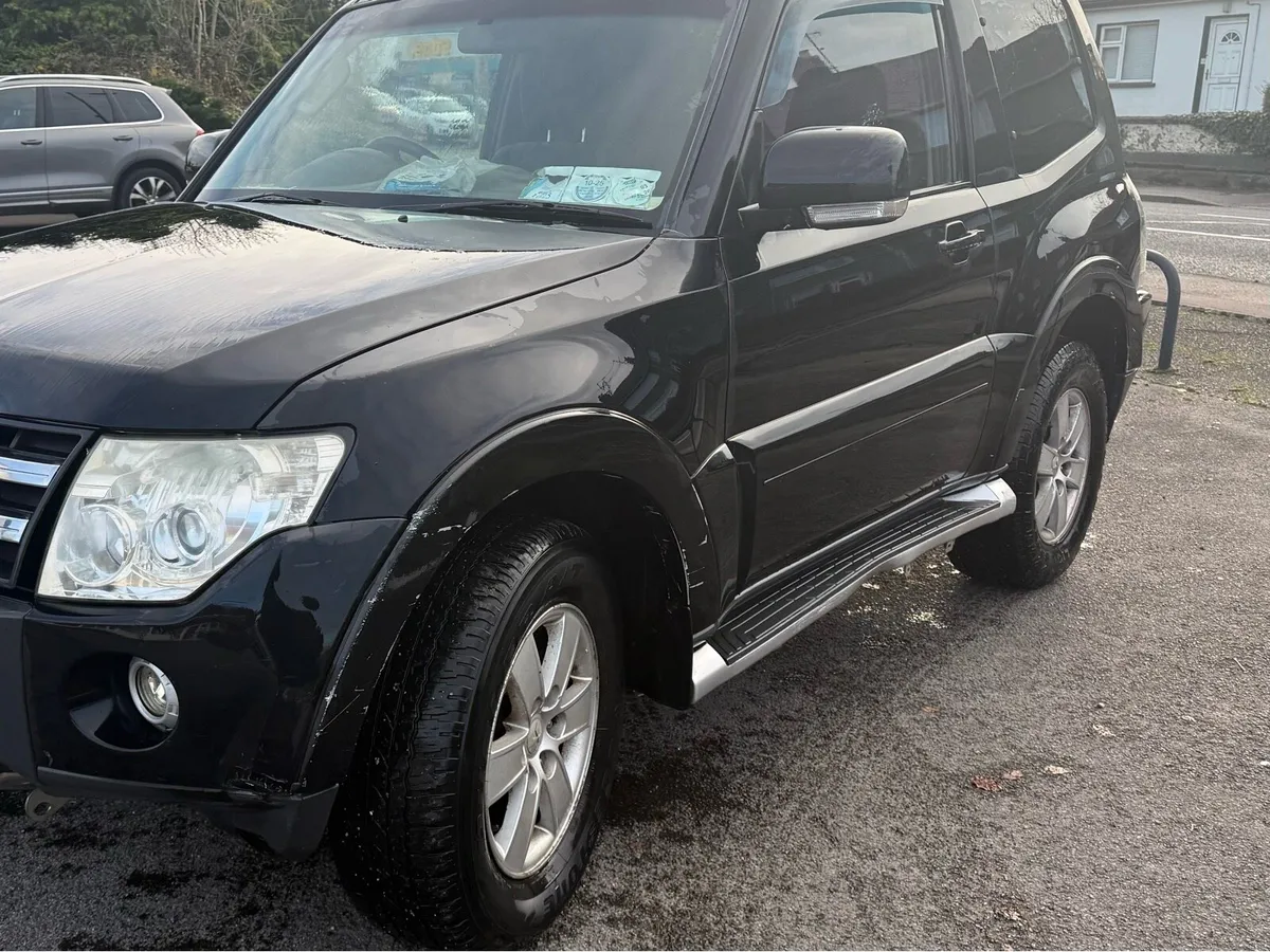 Mitsubishi Pajero - Image 1