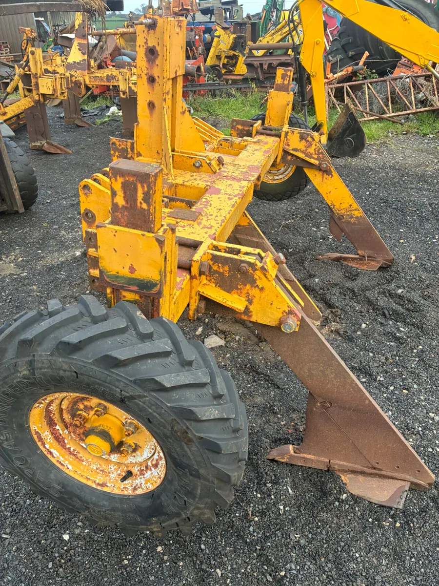 3 leg sub soiler - Image 1