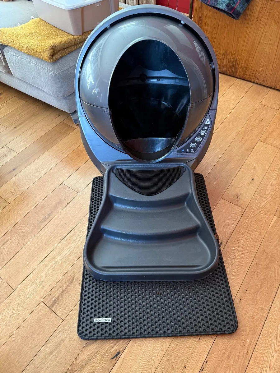 Litter Robot 3 Connect [SELF CLEANING CAT LITTER] - Image 1