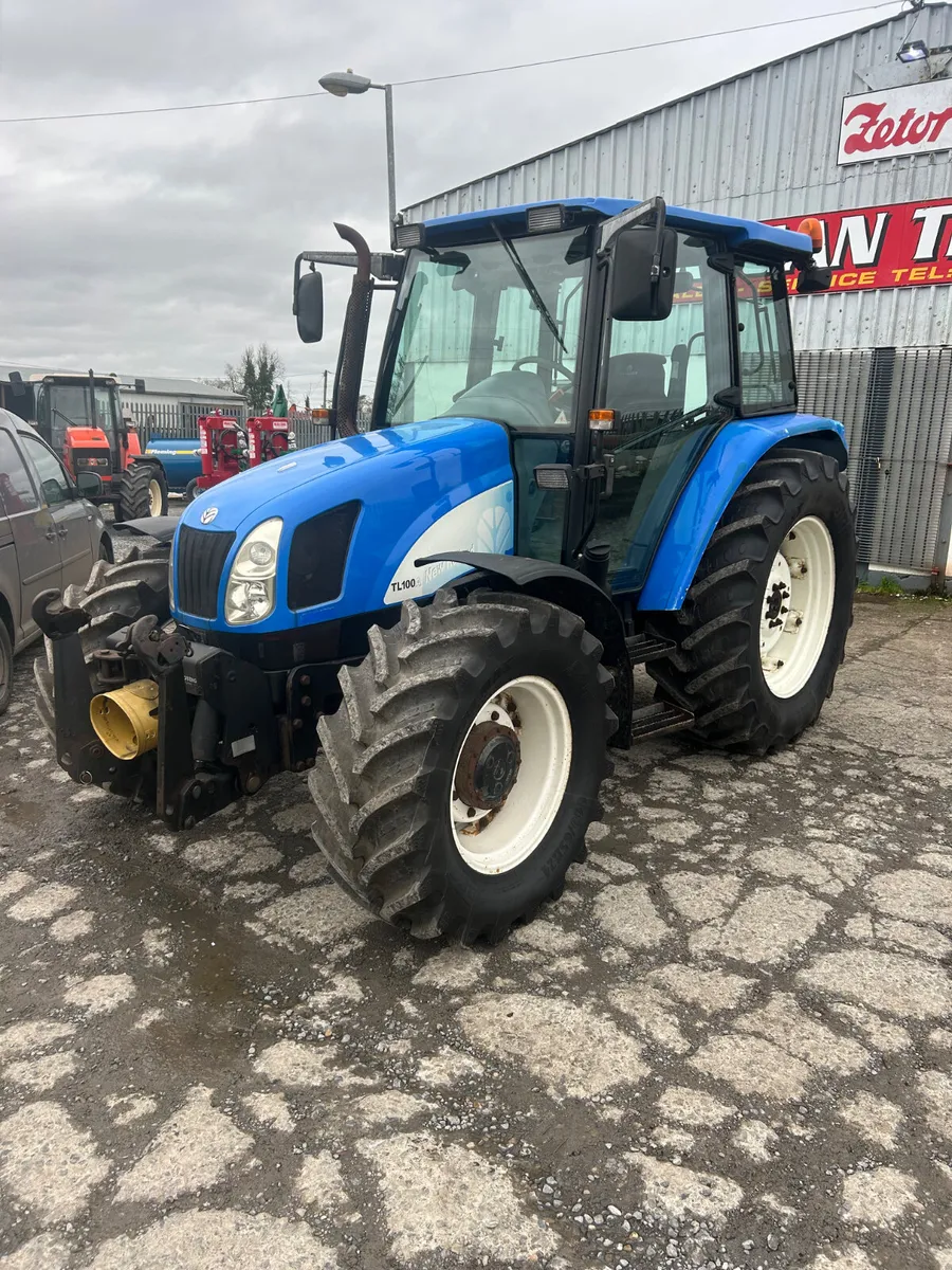 2004 New Holland TL100a - Image 1