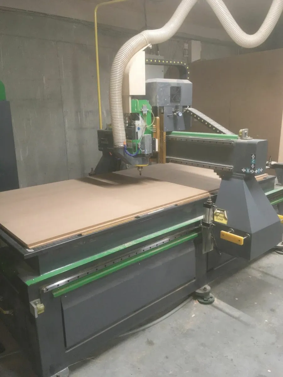 CNC Router - Image 2