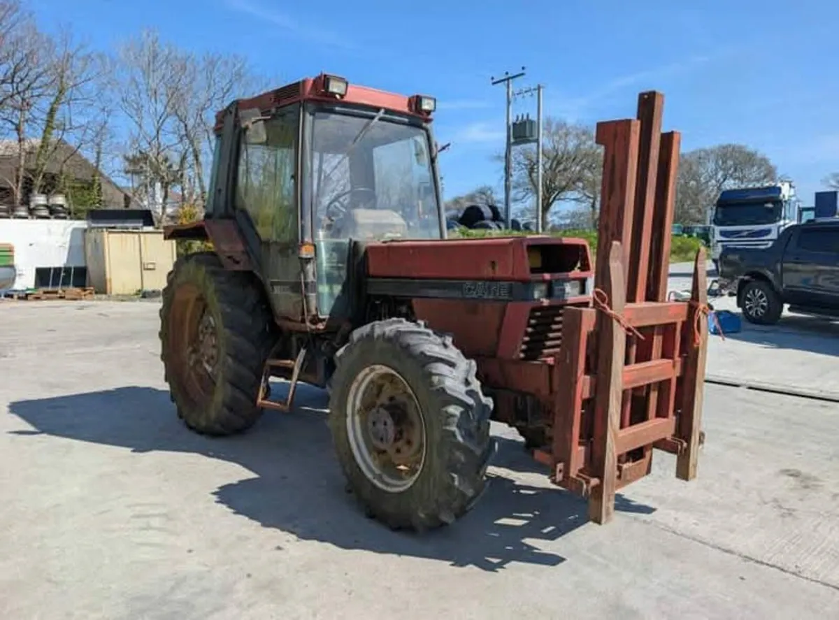 CASE IH 856XL 4WD C/W FRONT FORKLIFT WlLL SEPERATE - Image 1