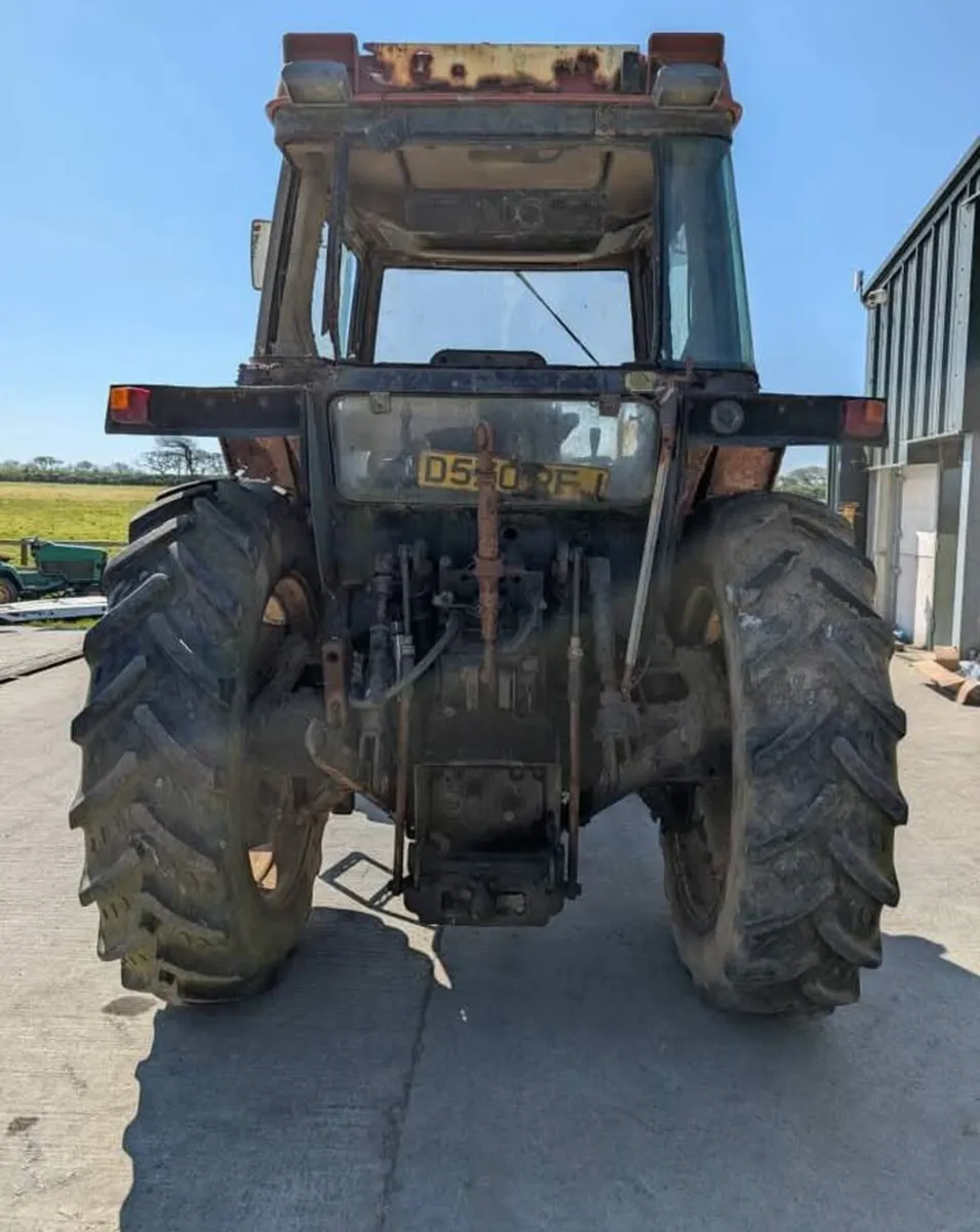 CASE IH 856XL 4WD C/W FRONT FORKLIFT WlLL SEPERATE - Image 3
