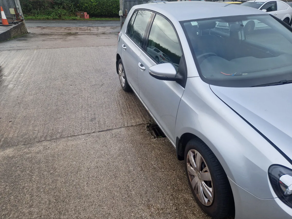 10 VW Golf for breaking - Image 3