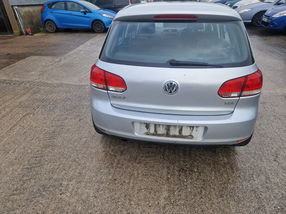 10 VW Golf for breaking - Image 4