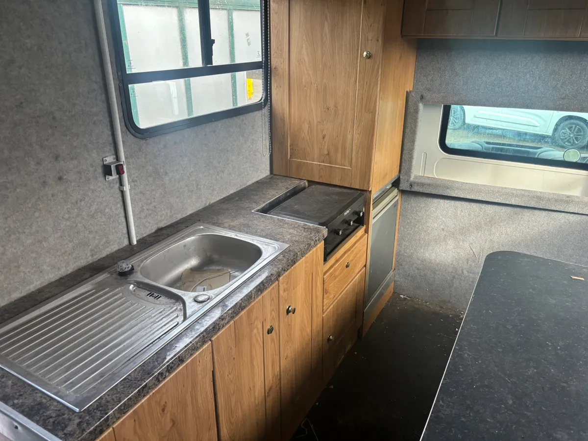 Daf lf horse box - Image 4