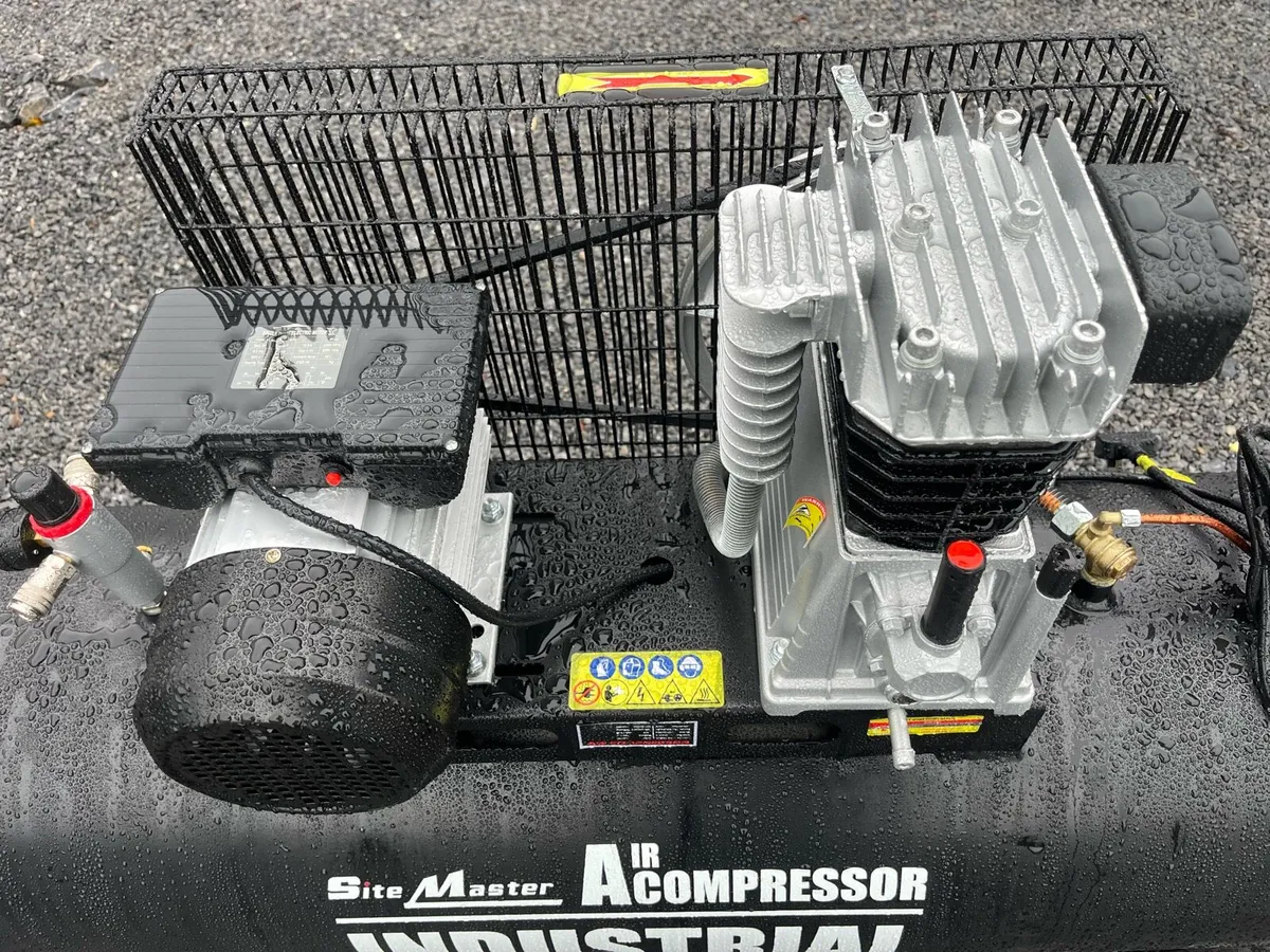 200 L air compressor - Image 3