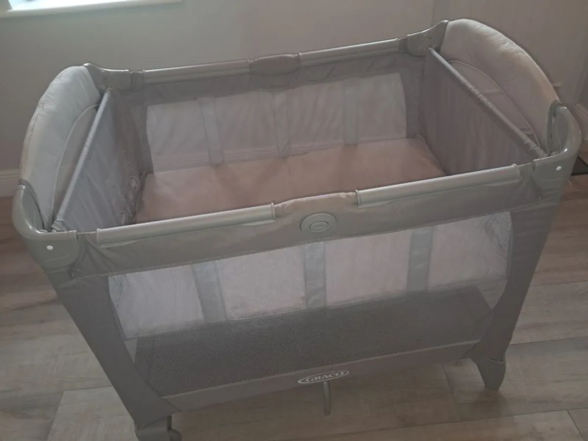 Graco Travel Cot - Image 1