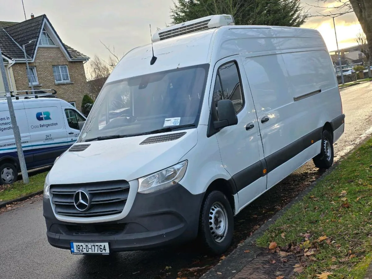 182 Mercedes Sprinter 316CDI LWB Fridge Freezer - Image 3