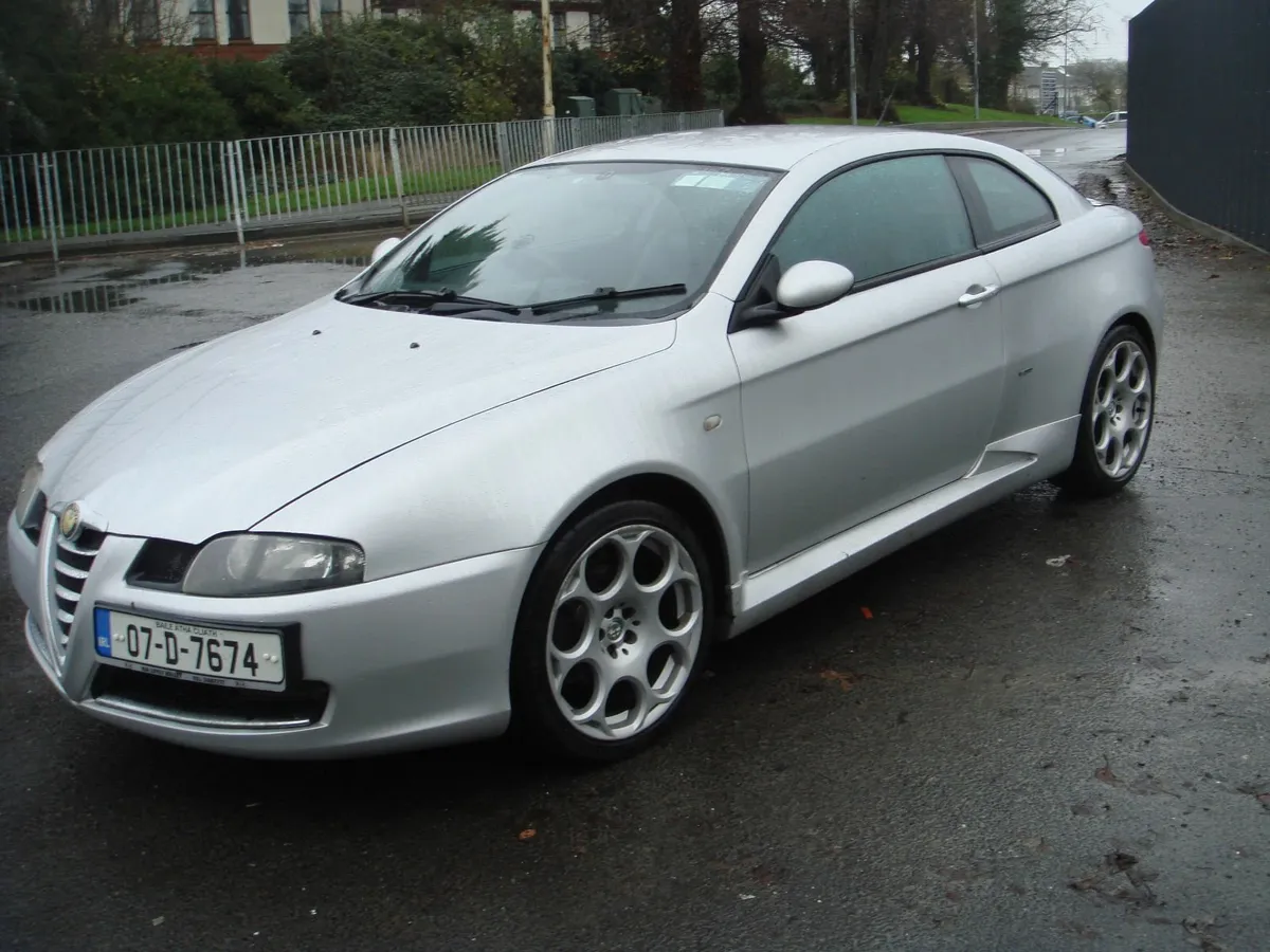 Alfa Romeo GT 2007 - Image 1