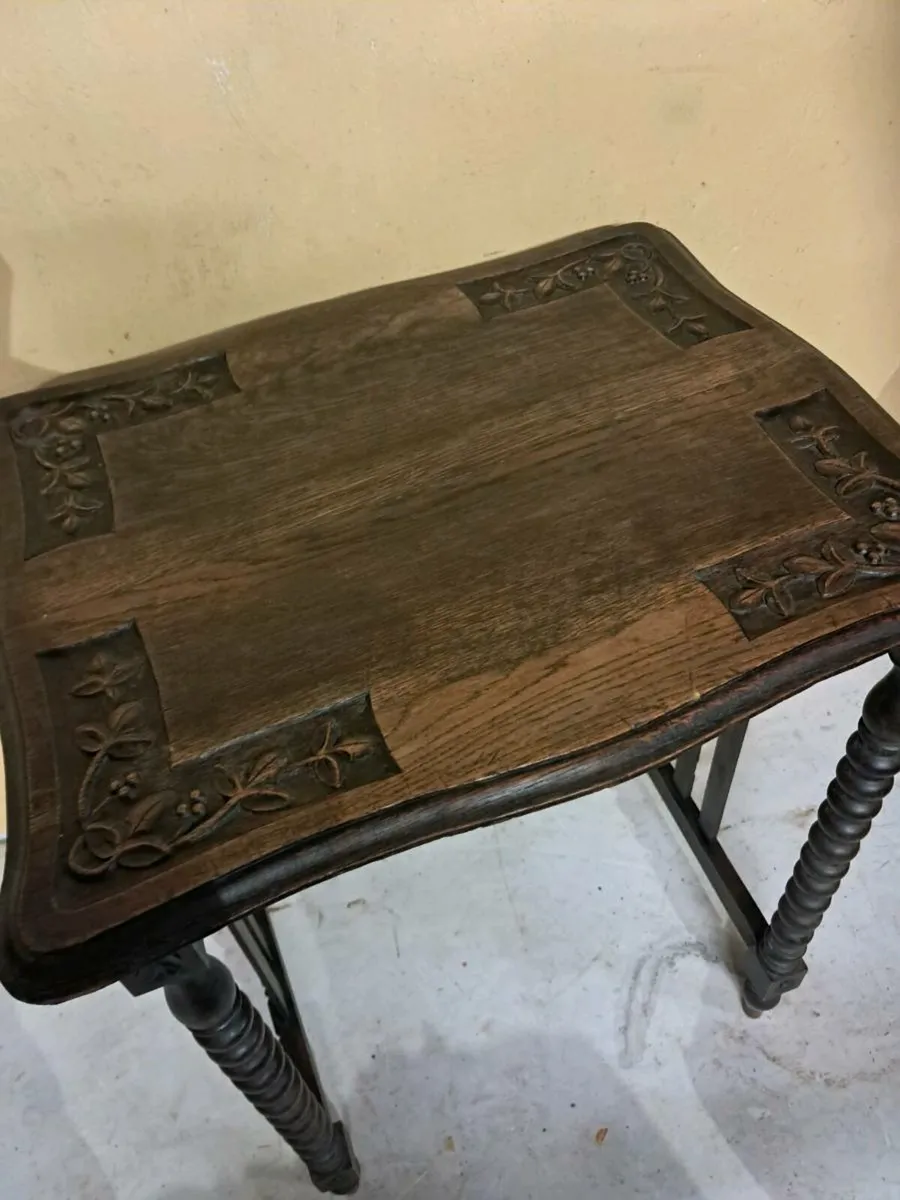 Arts and crafts table - Image 2