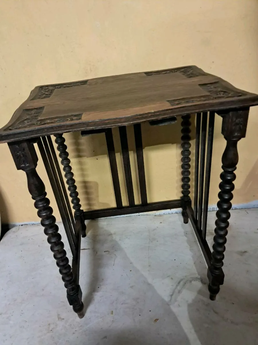 Arts and crafts table - Image 4