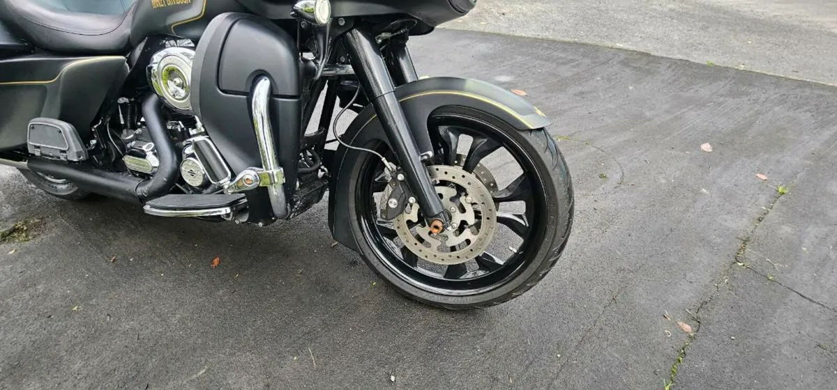 Harley Davidson Road glide - Image 4