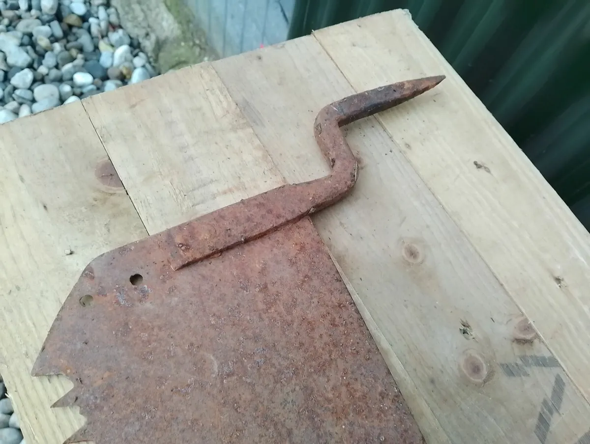 Vintage Saw - Image 4