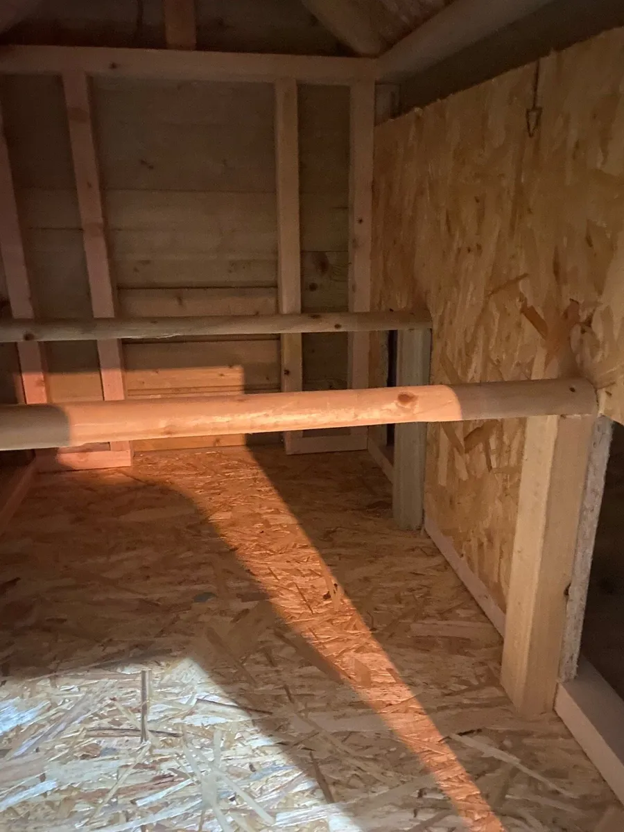Hen house - Image 2
