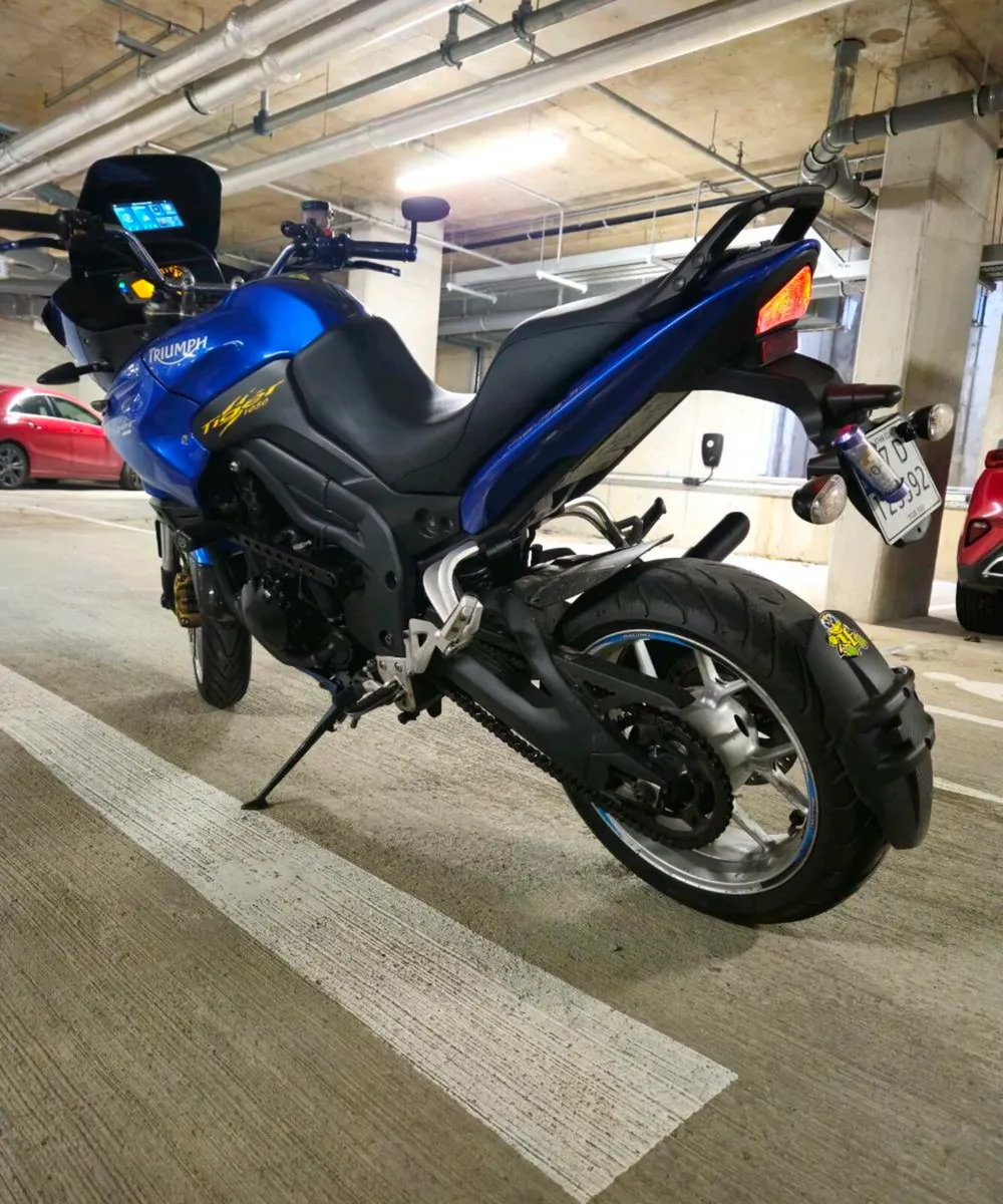 triumph 1050 2007 - Image 1