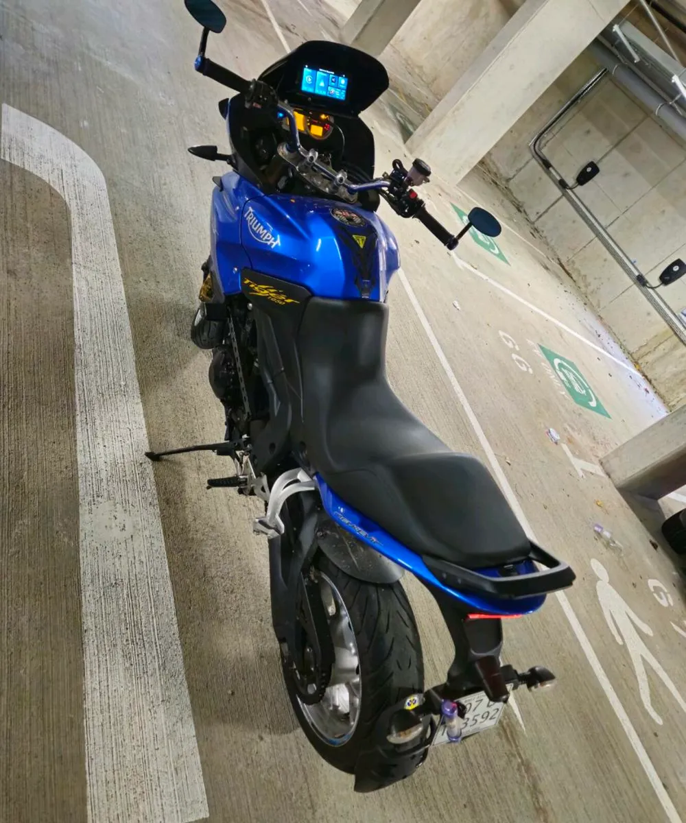 triumph 1050 2007 - Image 2