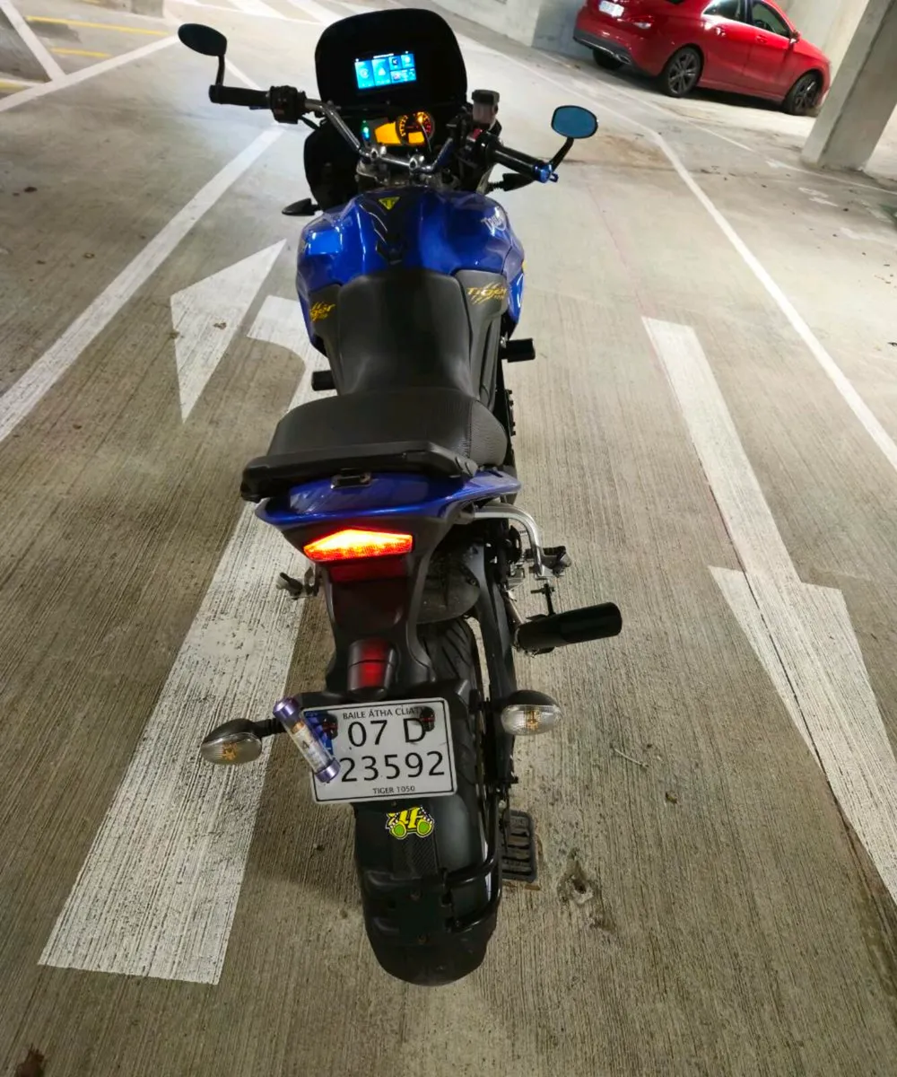 triumph 1050 2007 - Image 3