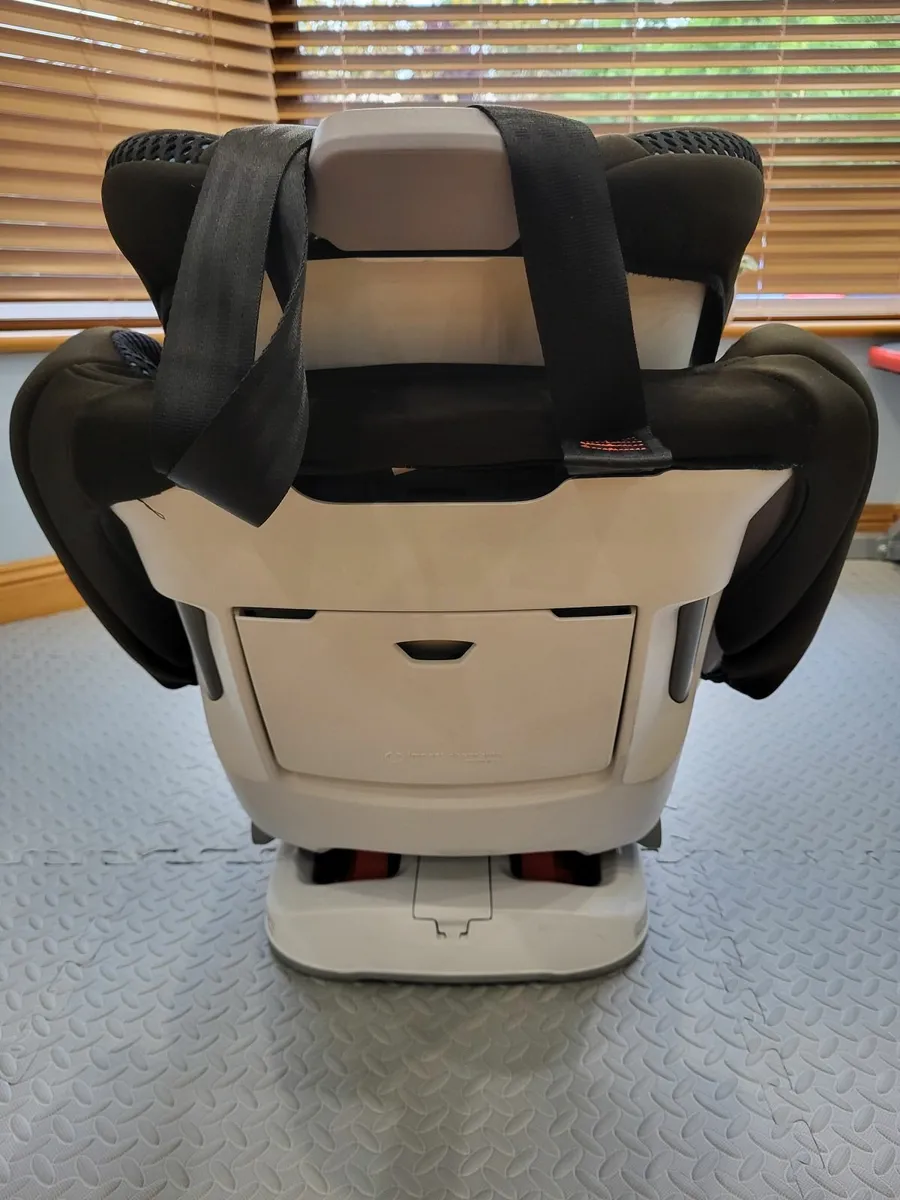 Britax 'Advocate ClickTight' Child Car Seat - Image 4