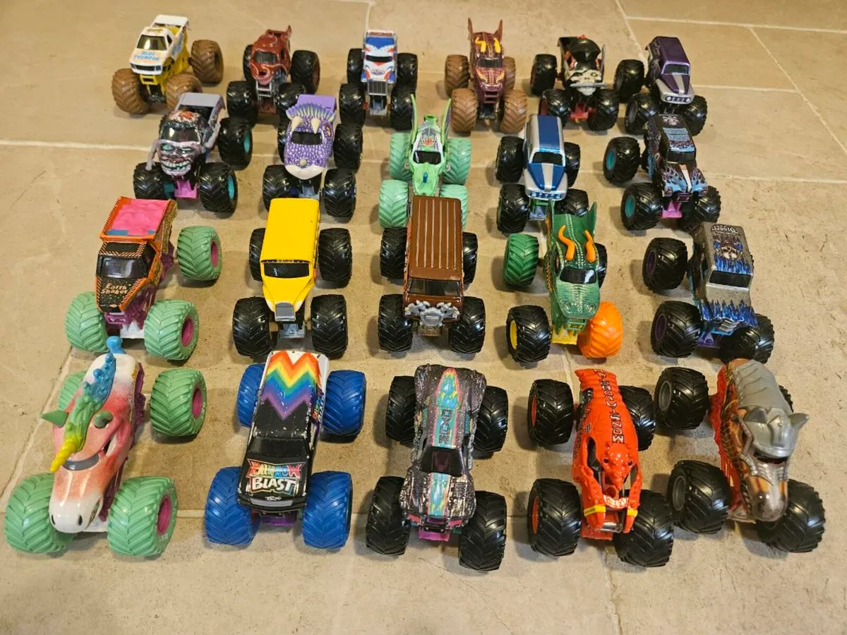Monster Jam cars - Image 2