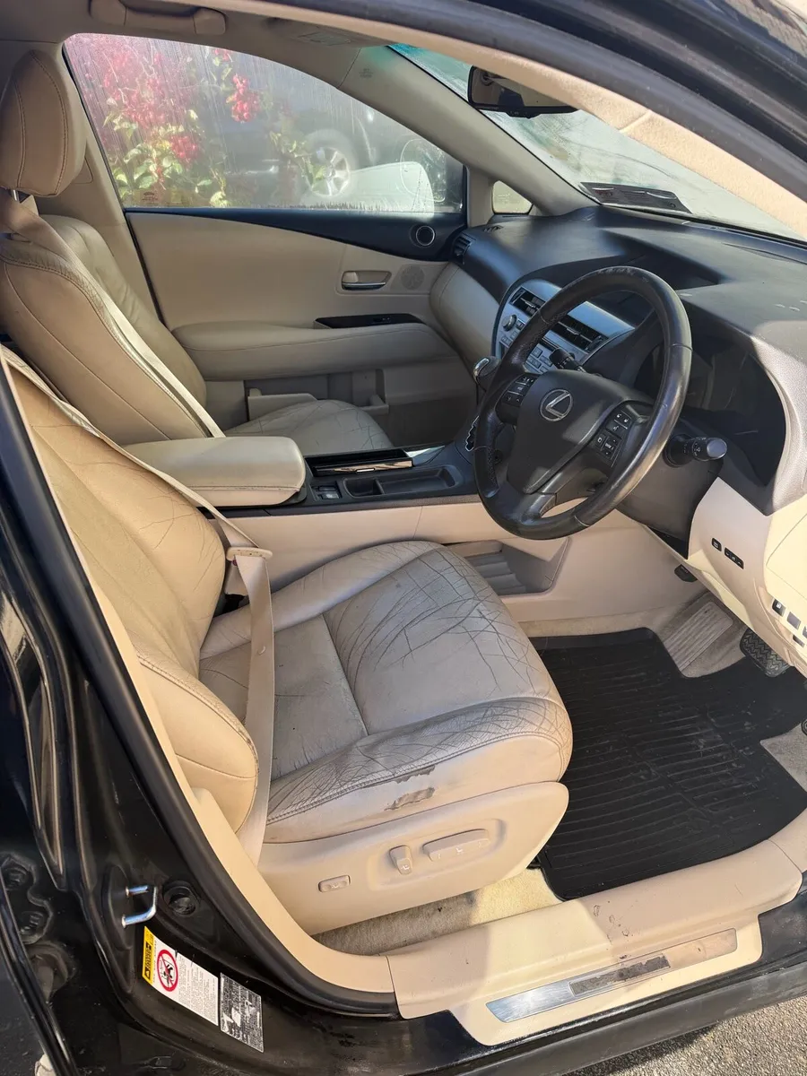 Lexus Rx 450 2010 and 2011 - Image 2