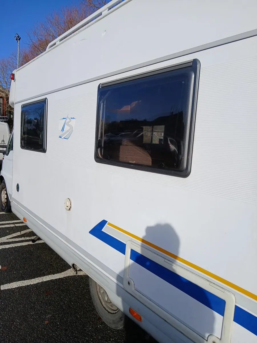 Motorhome - Image 4