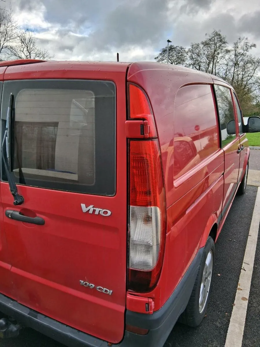 Mercedes Vito crew cab - Image 3