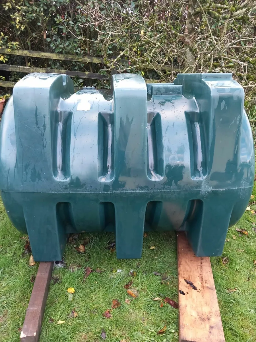 4 x JCB 3CX buckets and diesel tank - Image 2