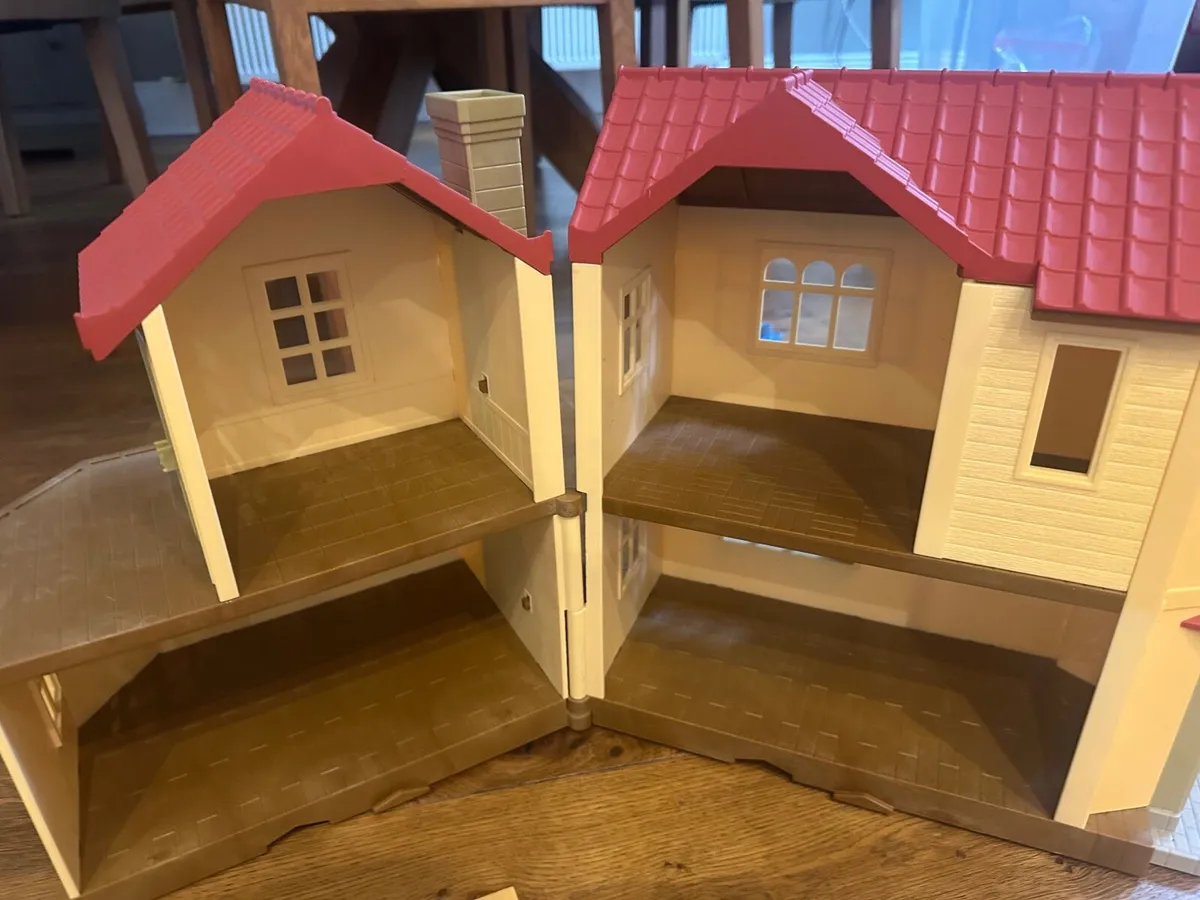 Sylvanian Family and House - Image 4