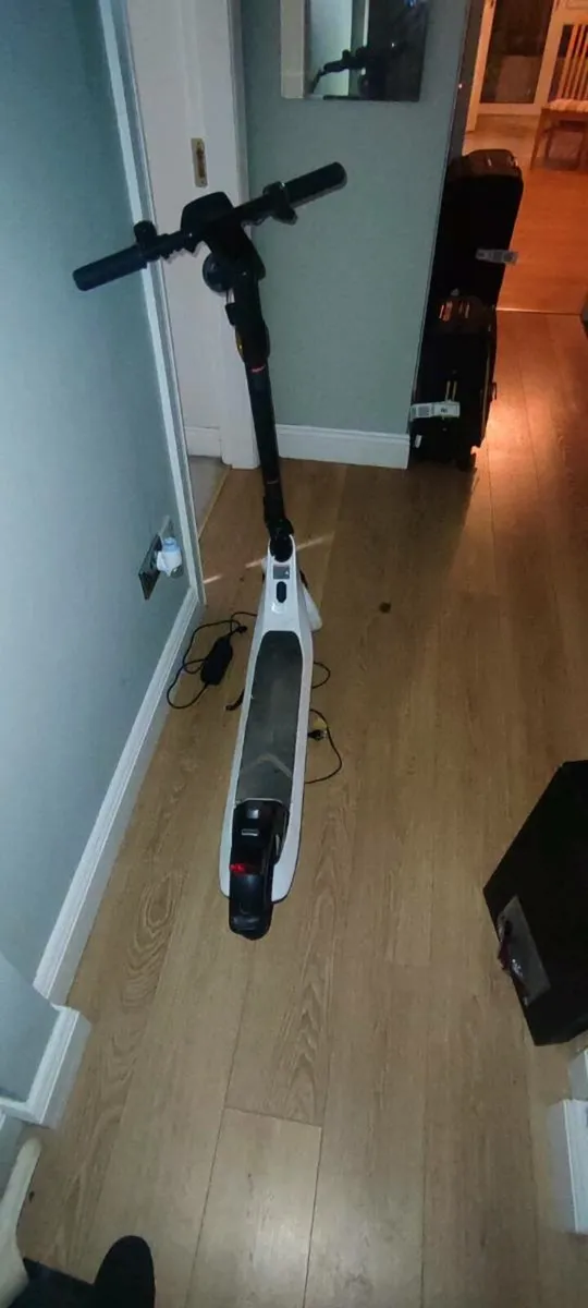 NIU KQi2 Electric Scooter – Good Condition – Recen - Image 2