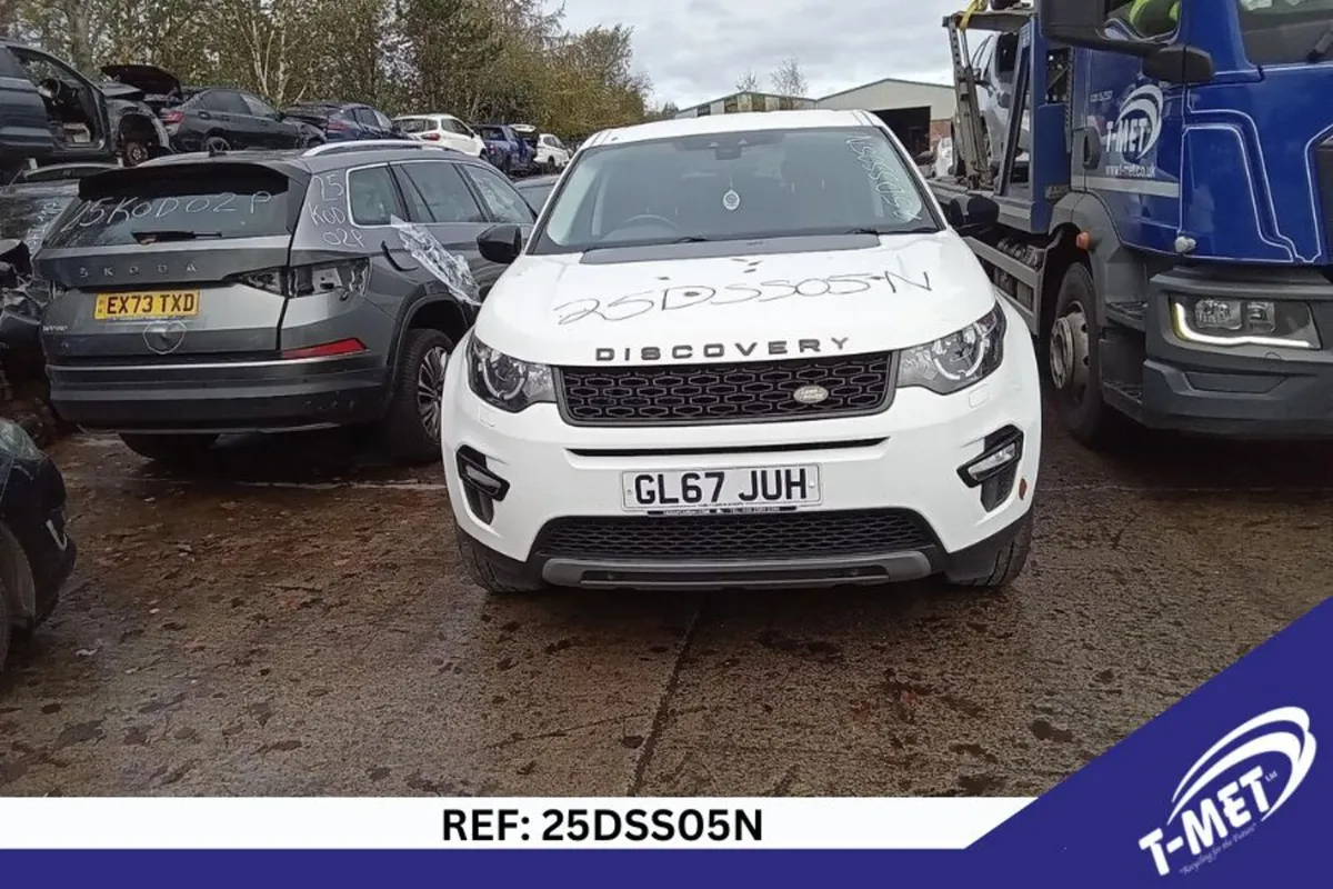 2017 LAND ROVER DISCOVERY SPORT BREAKING FOR PARTS - Image 4