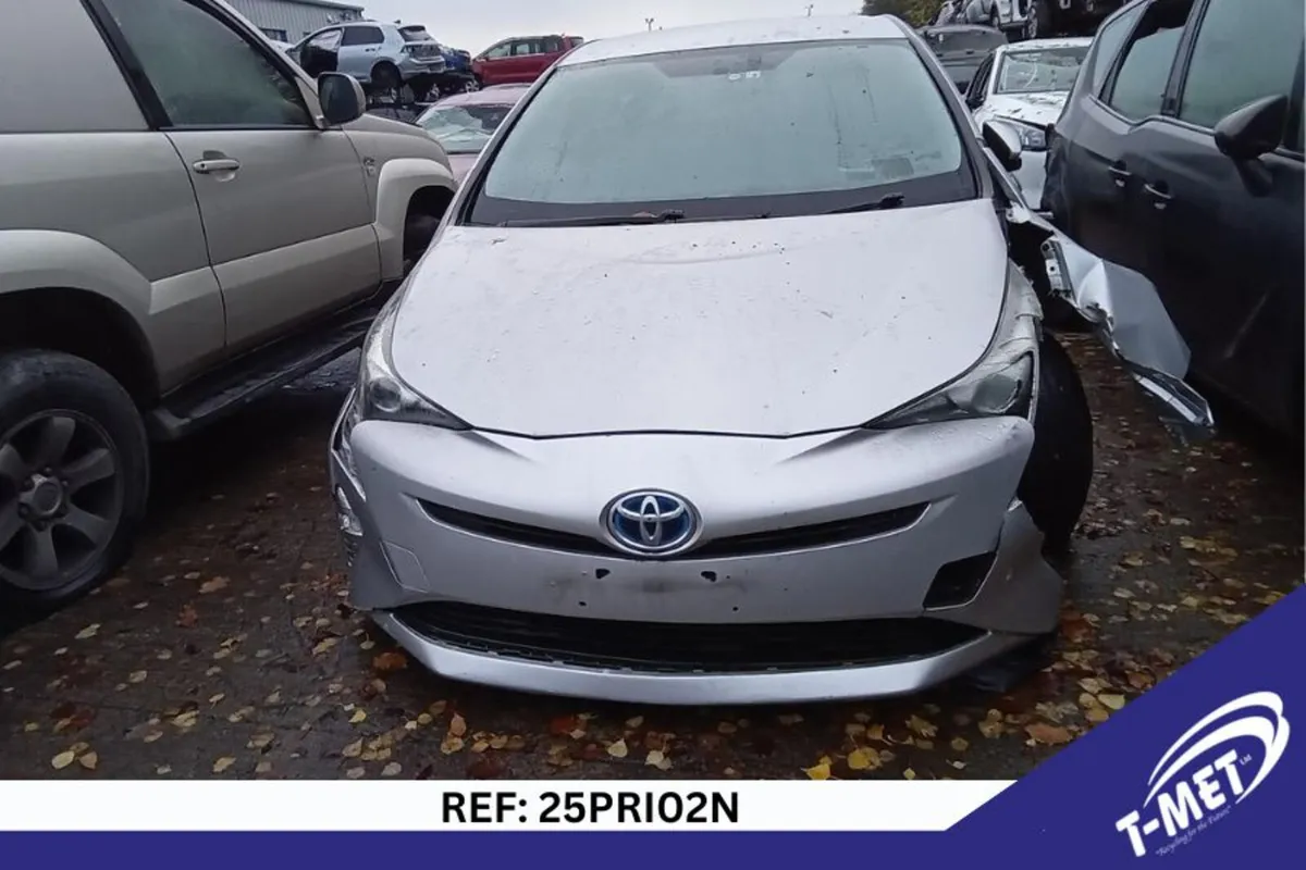 2016 TOYOTA PRIUS BREAKING FOR PARTS - Image 2