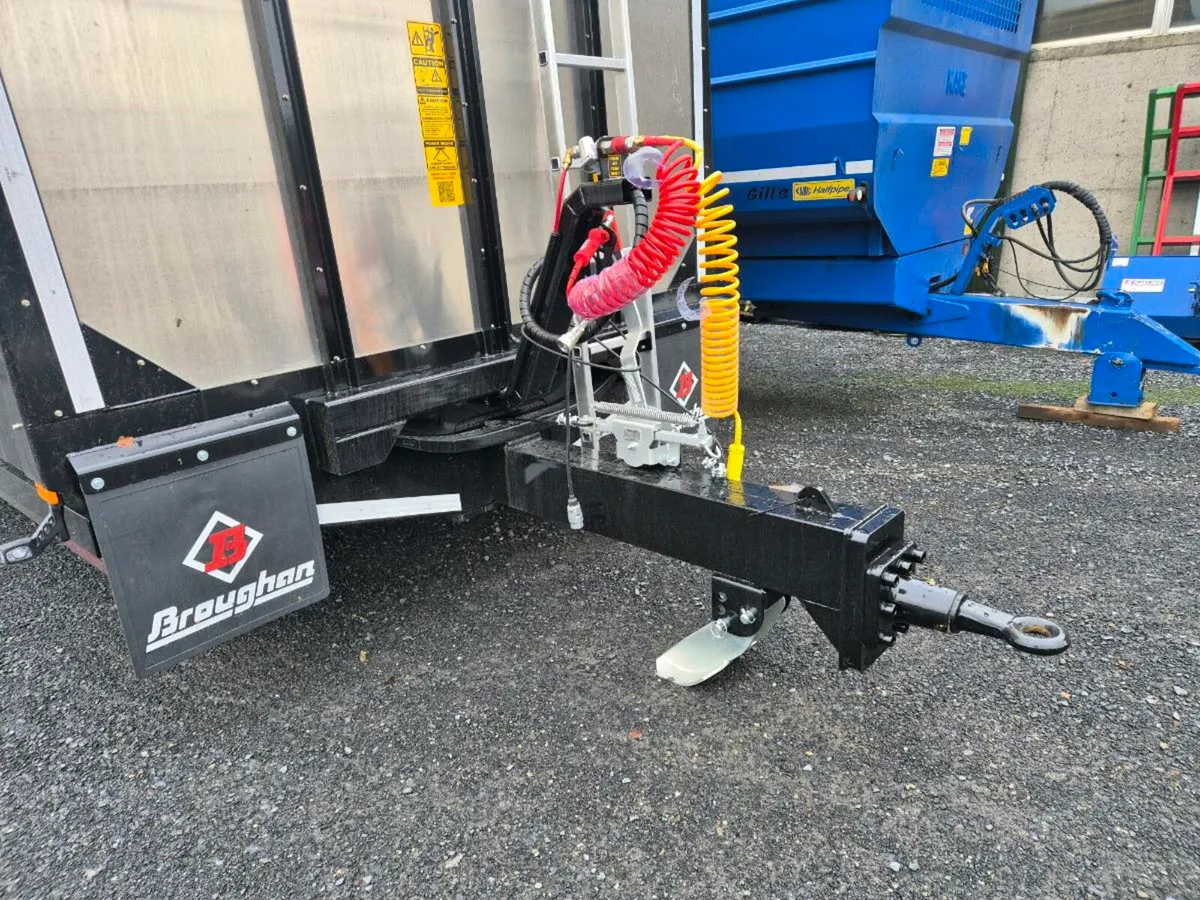 Livestock trailer - Image 2