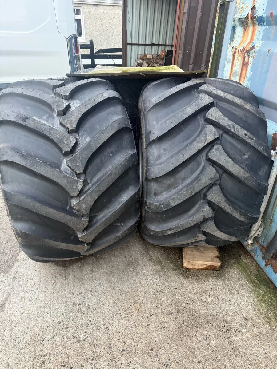 4 NEW BKT FLOTATION TR678 10 STUD - Image 2