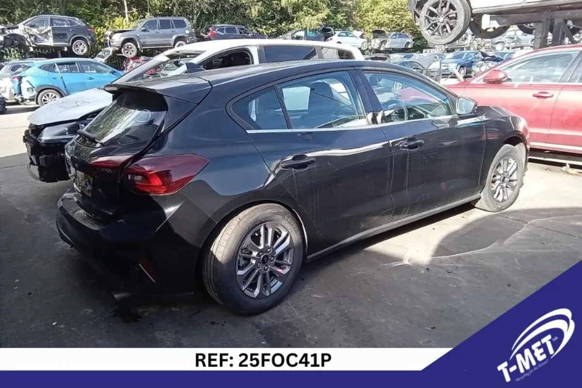 2024 FORD FOCUS BREAKING FOR PARTS - Image 4