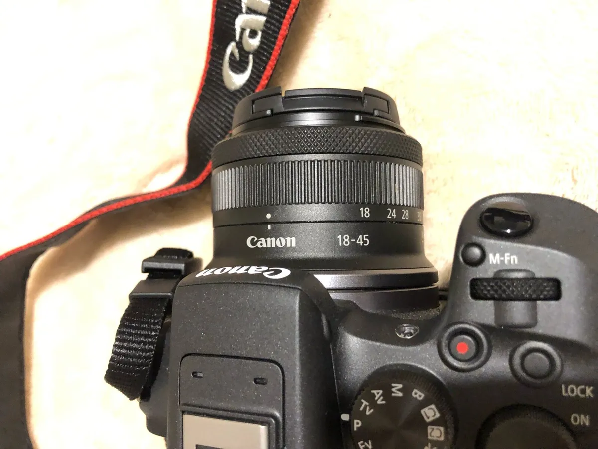 R10 camera + all accessories - Image 1