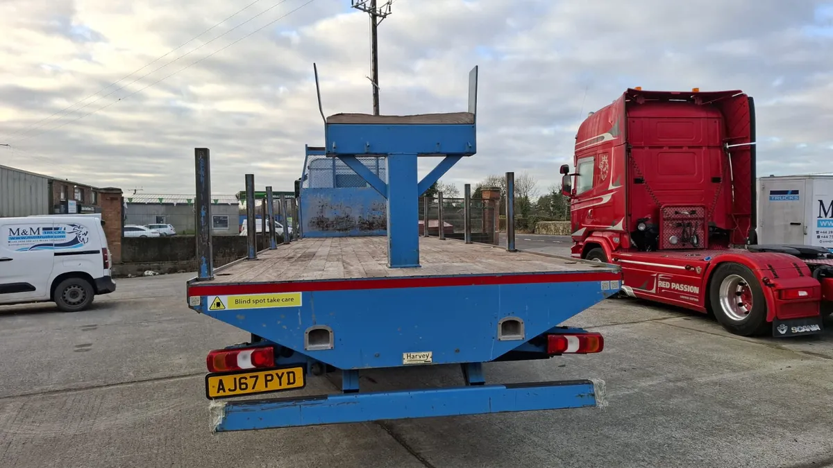 2017 Mercedes 25-36 6x2 - Image 4