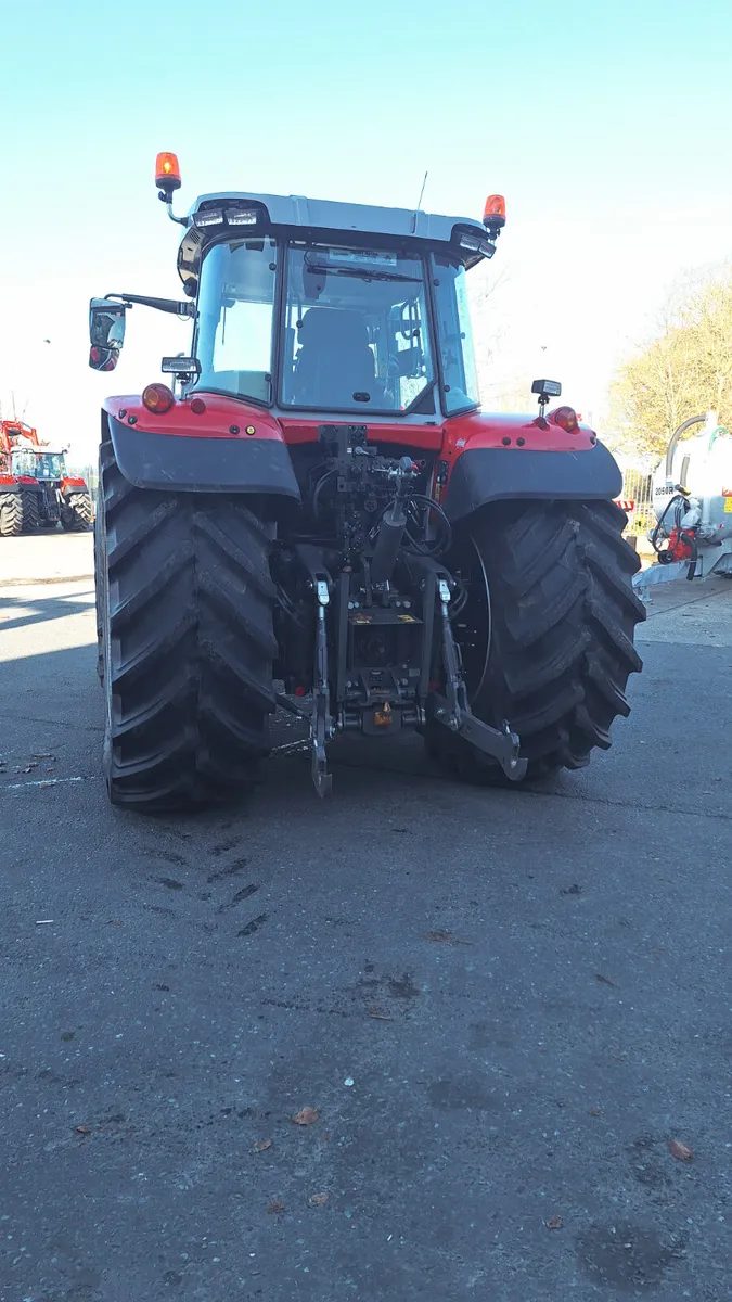 Ex Demo Massey Ferguson 7S.210 - Image 3
