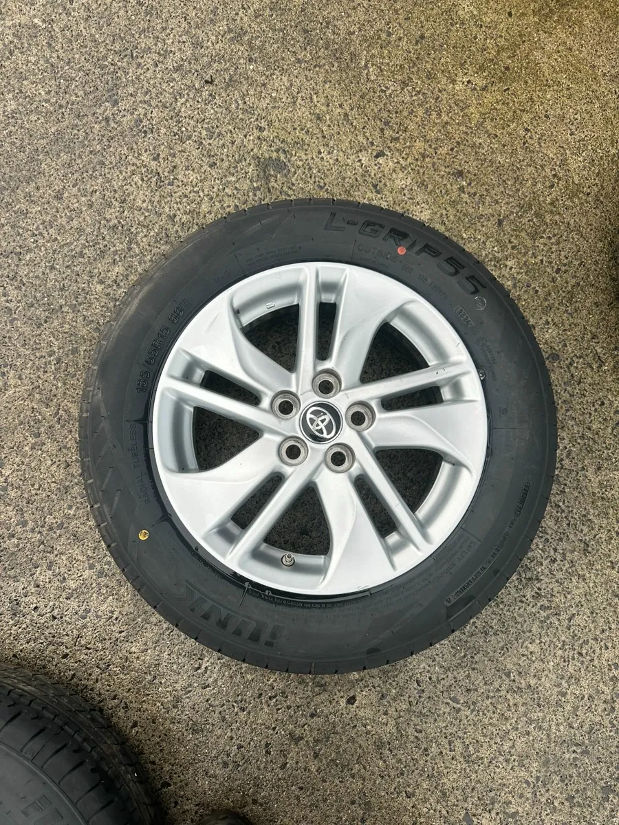 YARIS 2022 15" ALLOY WHEELS - Image 4