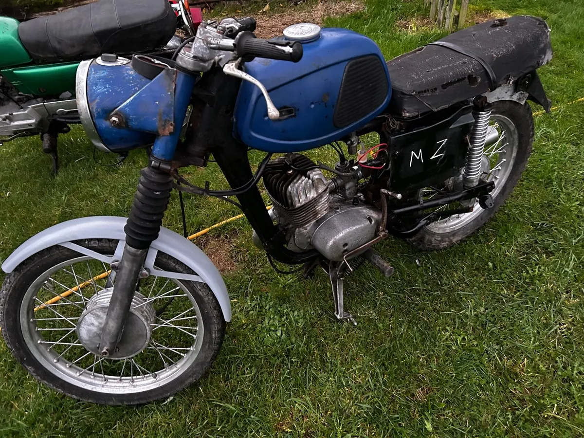 MZ motorcycle for parts or repair - Image 4