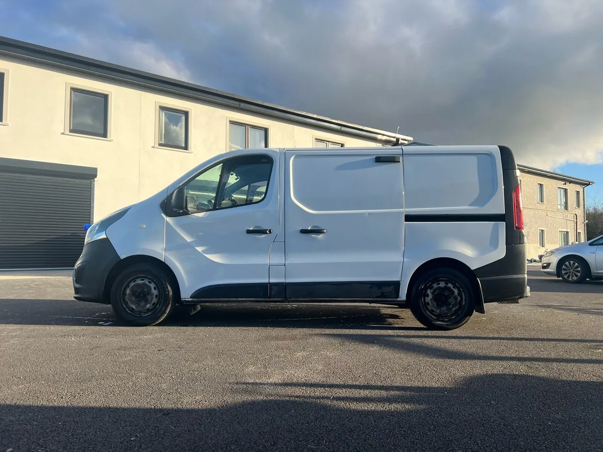 Vauxhall Vivaro - Image 3