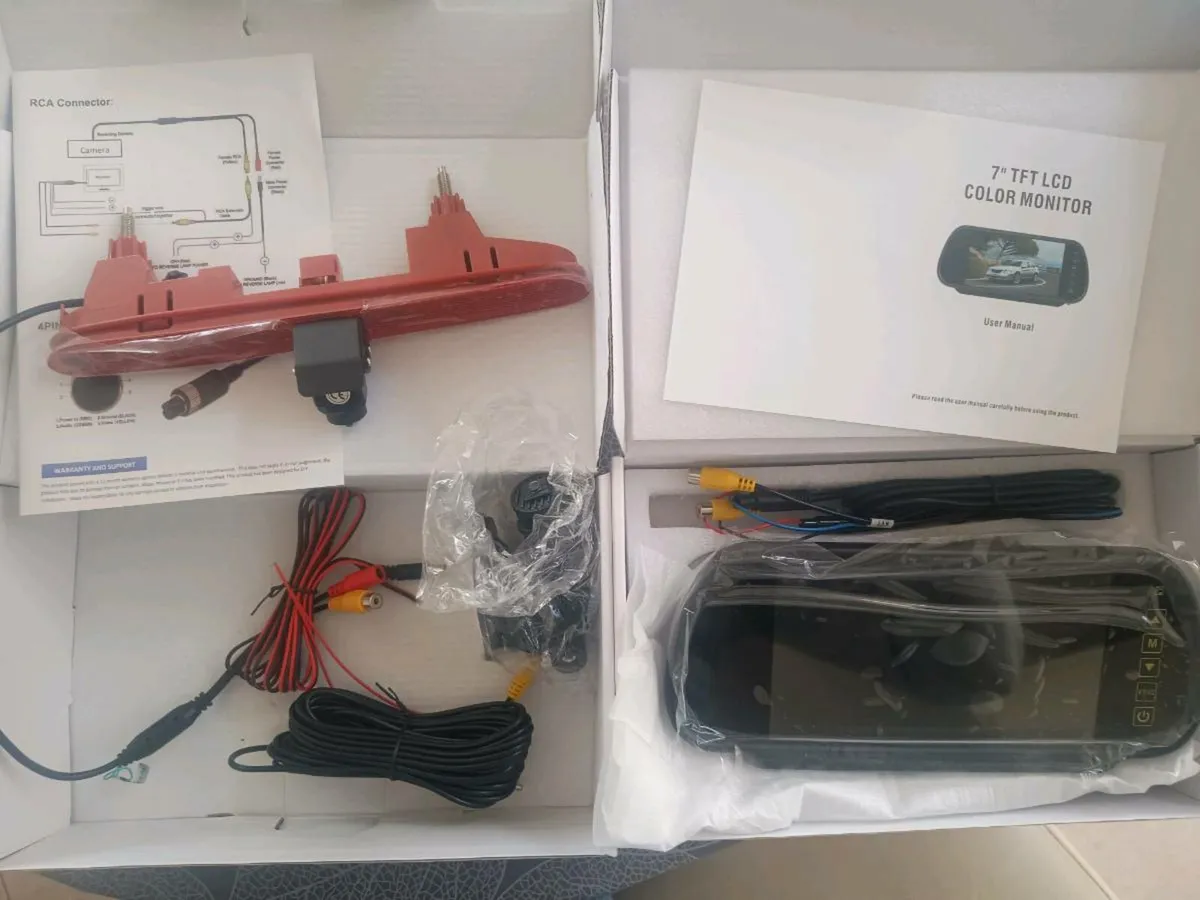 Peugeot partner reversing camera kit - Image 1