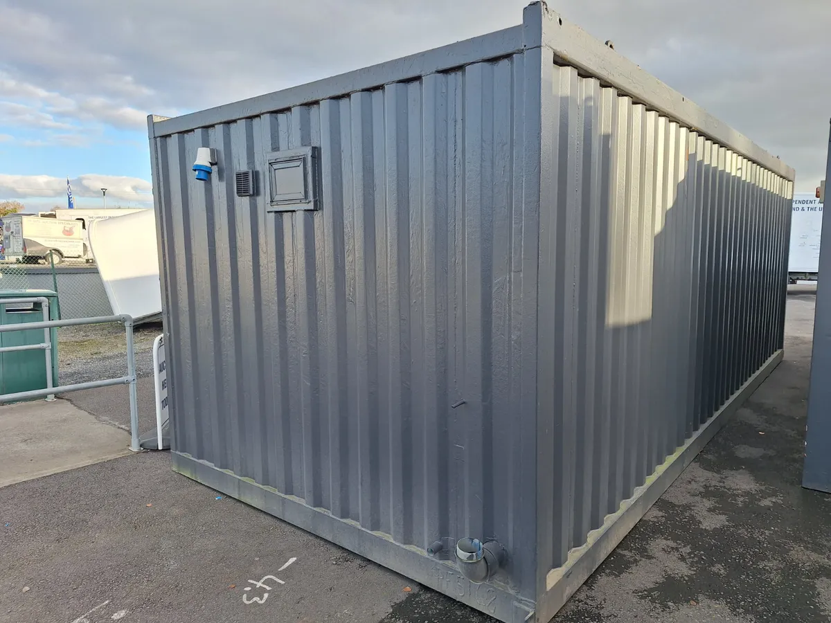 Approx: 22 x 10 Toilet Block Container For Auction - Image 4
