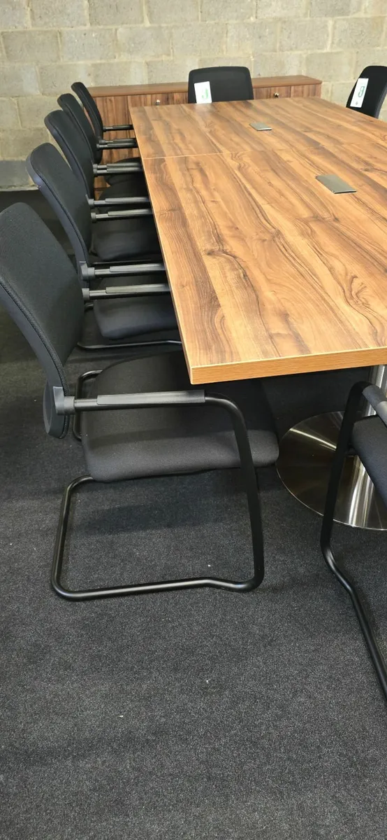 Executive Meeting table suite brand new - Image 4