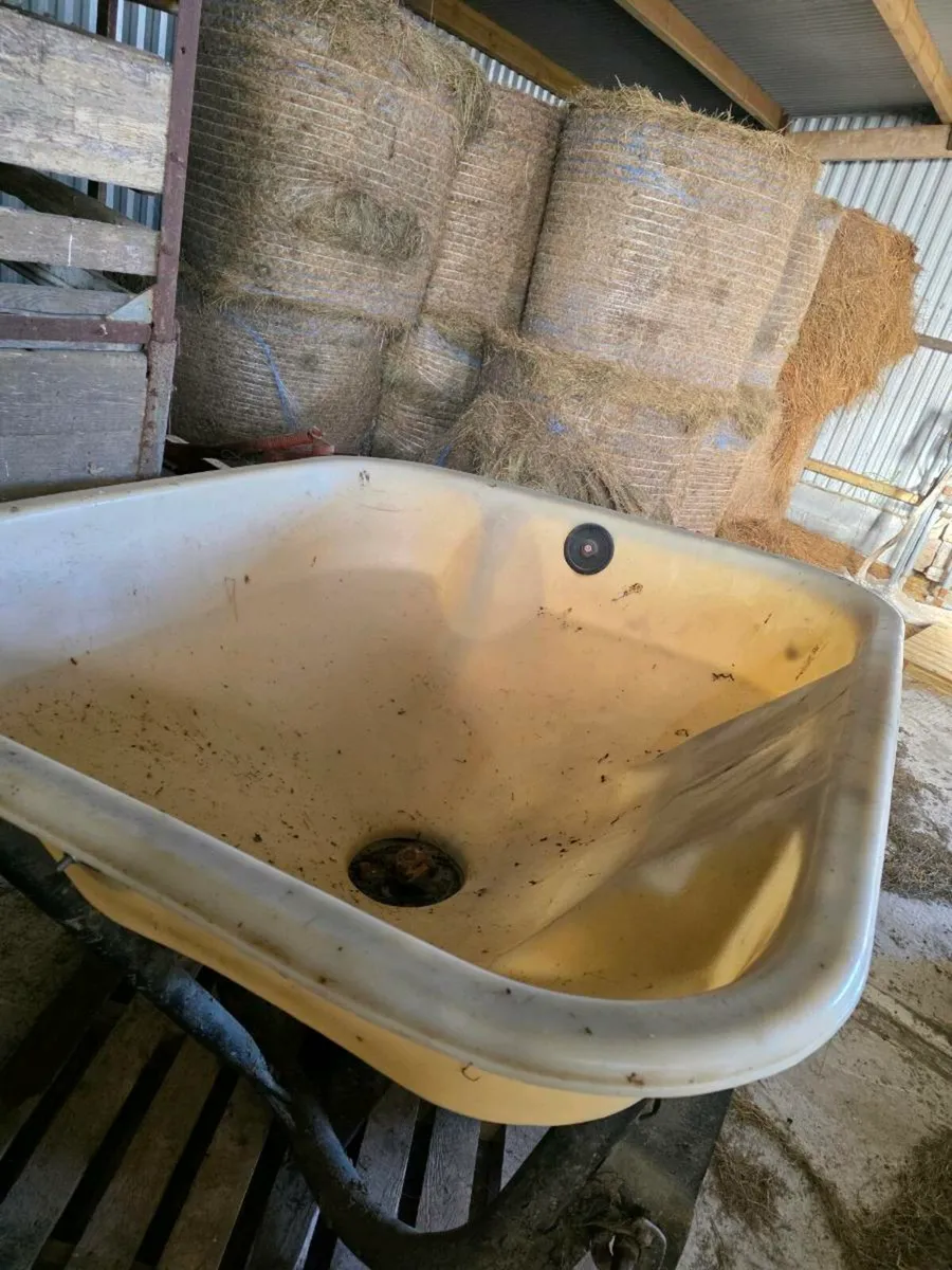 Fertiliser spreader - Image 3