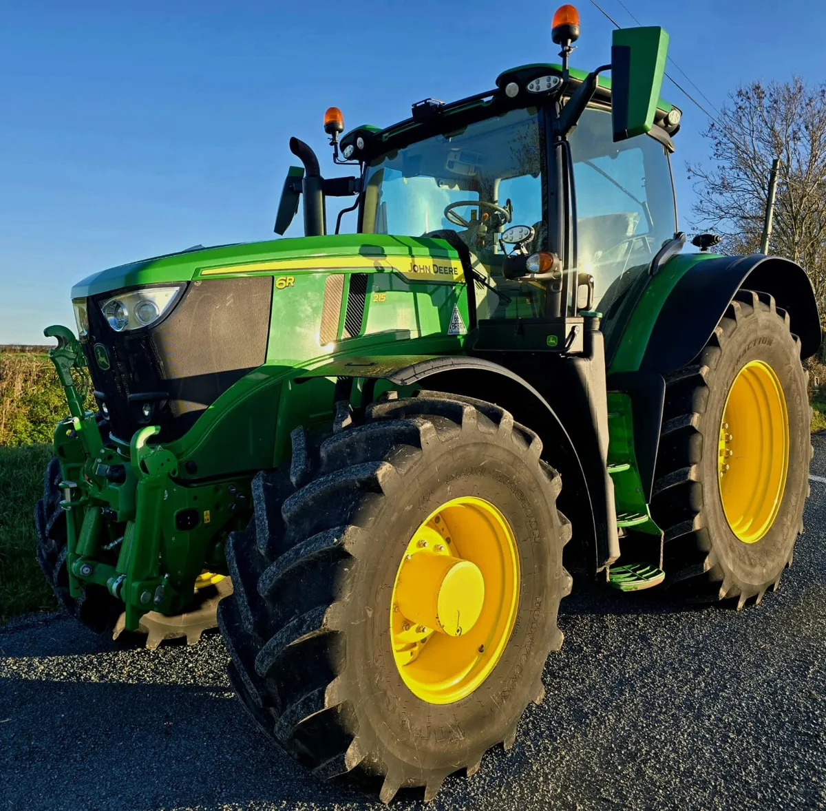 JOHN DEERE 6R215 - Image 1