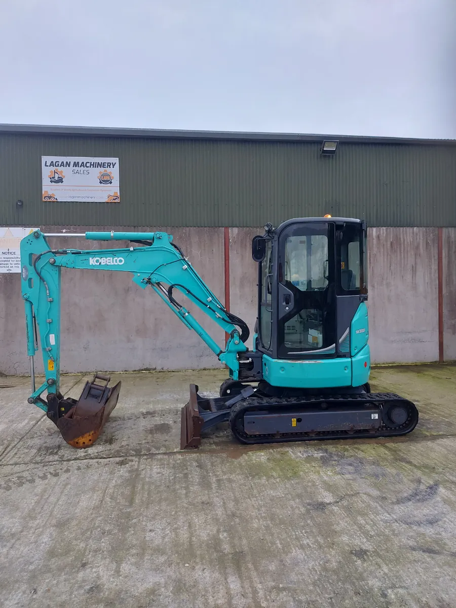 Mini digger - Image 1